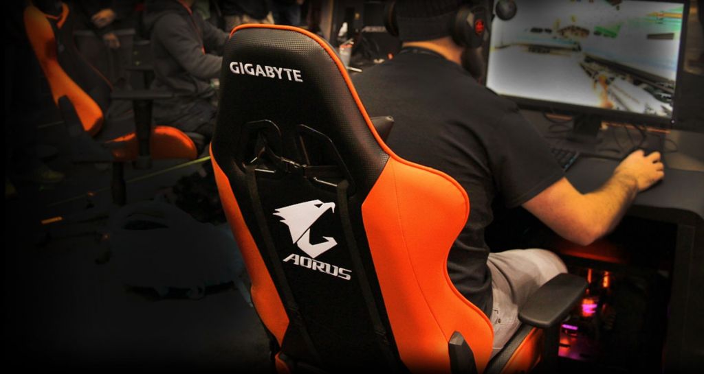 Игровое кресло Gigabyte AORUS AGC300 V2