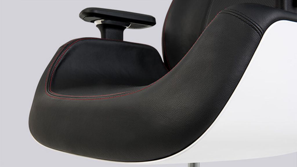 Компьютерное кресло Thermaltake Argent E700 Gaming Chair Storm Black