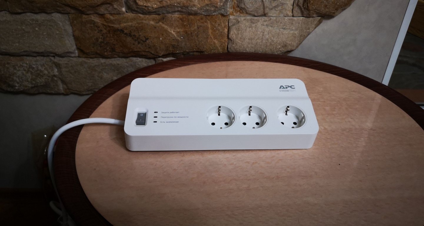 Сетевой фильтр APC PM6-RS