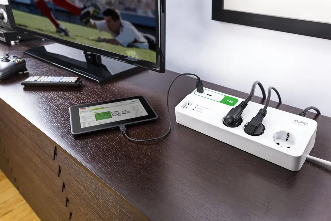 Сетевой фильтр APC PM6U-GR