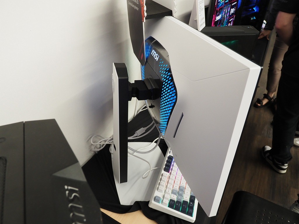 MSI представила игровые мониторы на Computex 2025