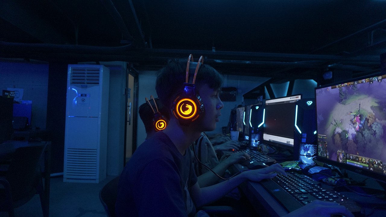 Монитор для Dota 2