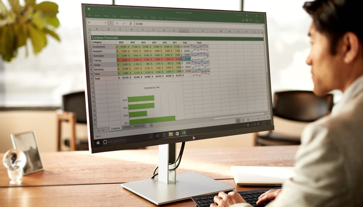 HP EliteDisplay E324q
